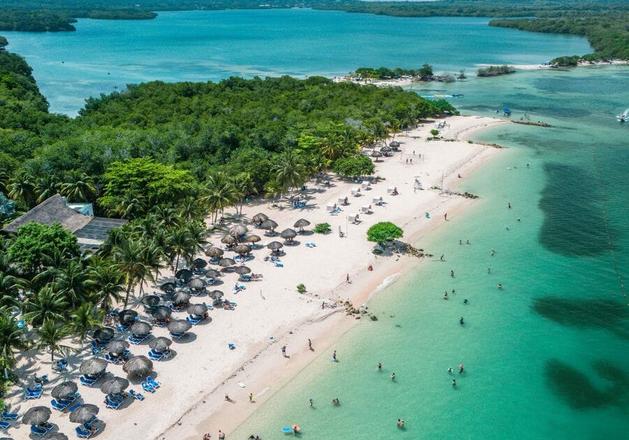 La natura avvolgente dell’America Latina: vacanza tra ritmi e magia della Colombia.