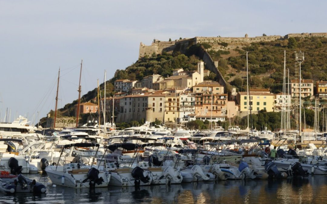 UN PICCOLO BORGO A DUE PASSI DA ORBETELLO CON TANTE COSE BELLE DA VEDERE ED ESPERIENZE DA VIVERE…