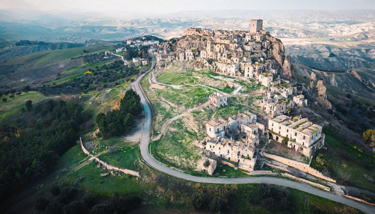 Il paese abbandonato più bello d’Italia di cui non hai mai sentito parlare.