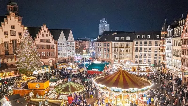 Mercatini di Natale. Dalla Mitteleuropa alle… Maldive, i più belli da scoprire oltreconfine.
