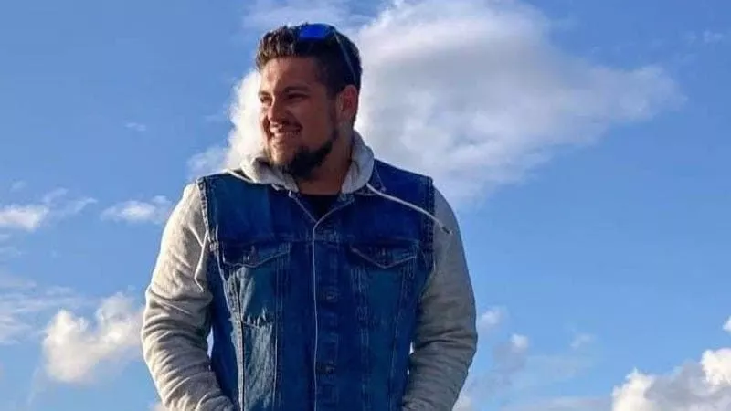 “Io, abitante dell’isola più remota del mondo. Qui peschiamo aragoste e non esiste criminalità”.