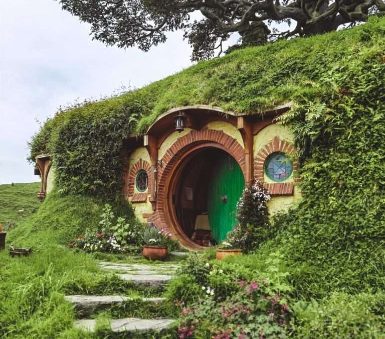 In viaggio con Tolkien : i set del film “Il Signore degli Anelli” in Nuova Zelanda.