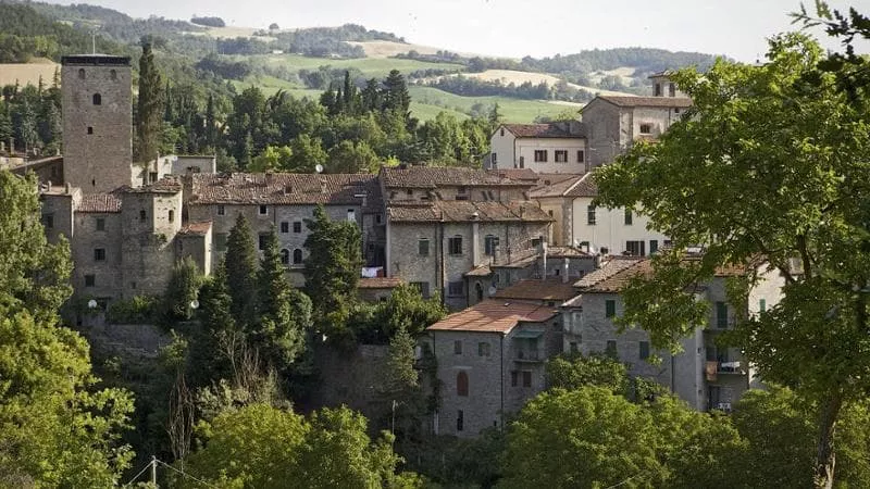 I vent’anni dell’albergo diffuso italiano, idea di ospitalità sostenibile e slow. I luoghi top.