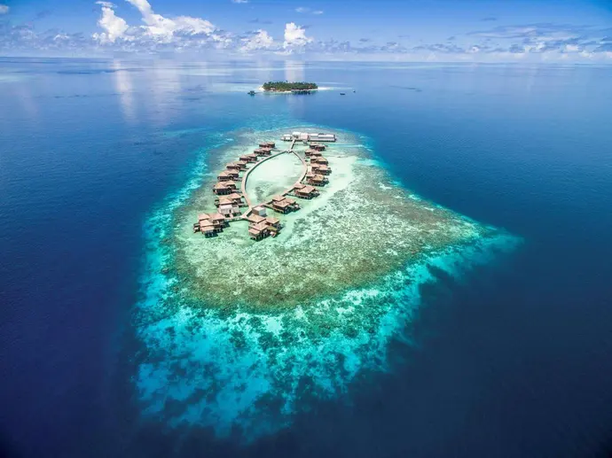 Raffles Maldives Meradhoo Resort.
