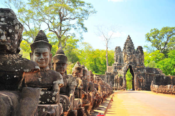 La tua estate in India, Tibet, Laos, Vietnam, Thailandia, Cambogia e Cina.