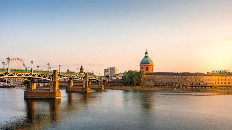 Tolosa, i segreti della “città rossa”, un ponte tra passato e futuro