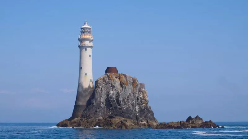 Rifugio per marinai e orizzonte di leggende, ecco la top 20 dei fari più amati d’Europa