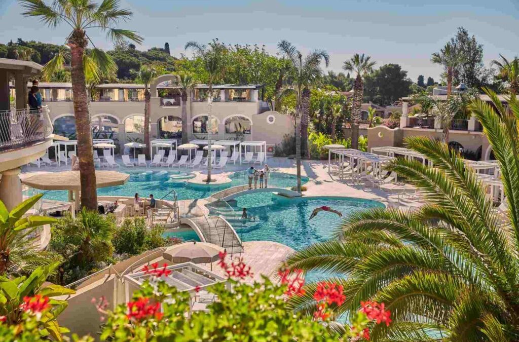 Il Forte Village premiato per la 26esima volta consecutiva come Resort più bello del mondo