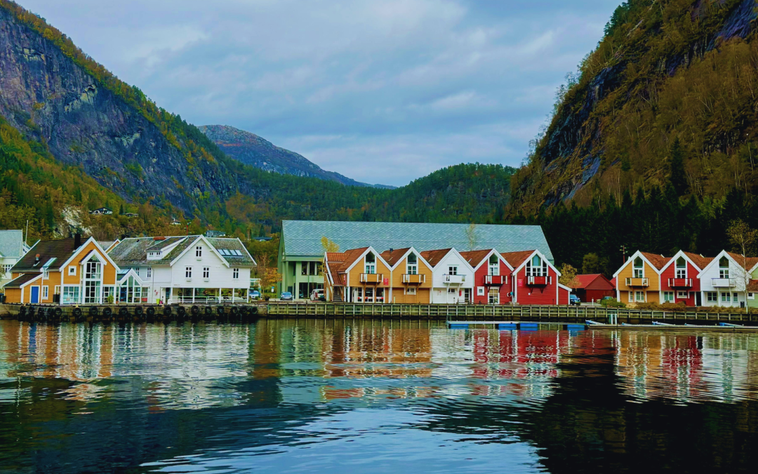 Tra i paesaggi patrimonio UNESCO della Norvegia: il fascino senza tempo dei fiordi