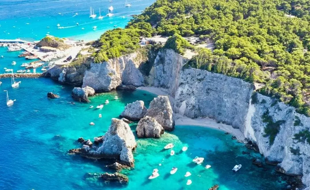Al largo del Belpaese ci sono ottocento isole. La guida alla vacanza negli arcipelaghi minori