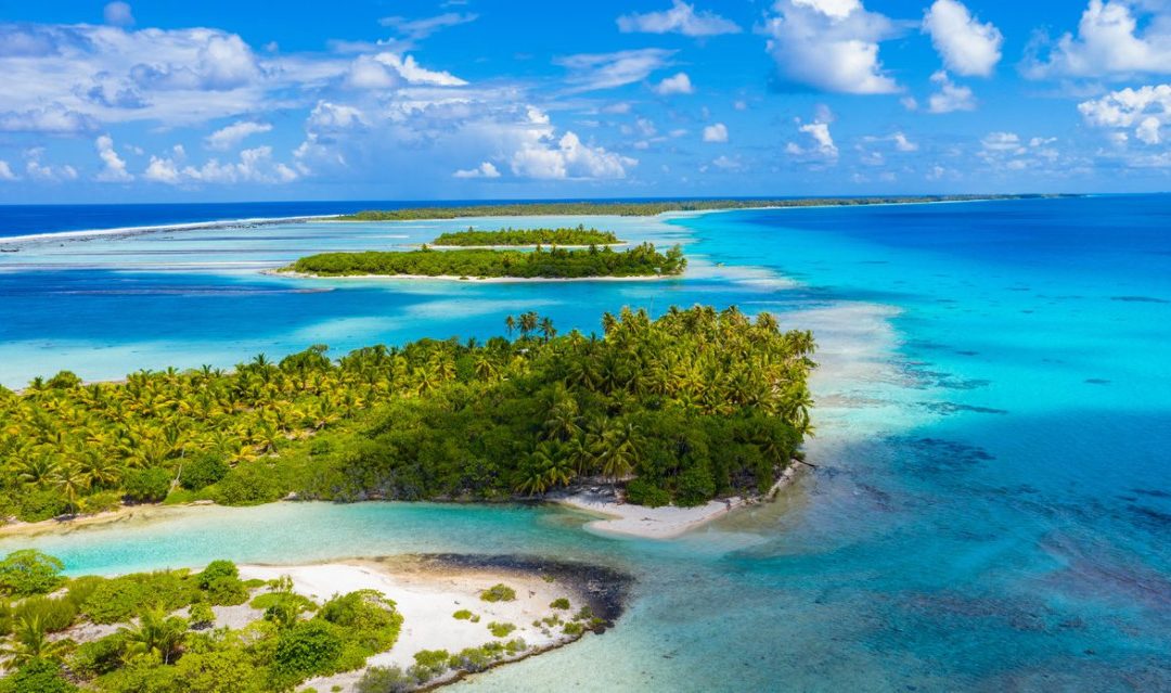 Le isole più remote e selvagge del mondo: 10 paradisi da scoprire, dalla Norvegia, passando per le Seychelles fino alle Isole del Pacifico