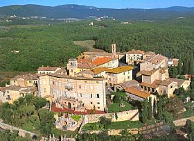 Sovicille, la collina senza tempo che regala incontri da favola