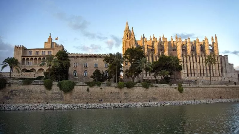 Baleari, Maiorca. Scoprire Palma, la città che brilla a fine estate