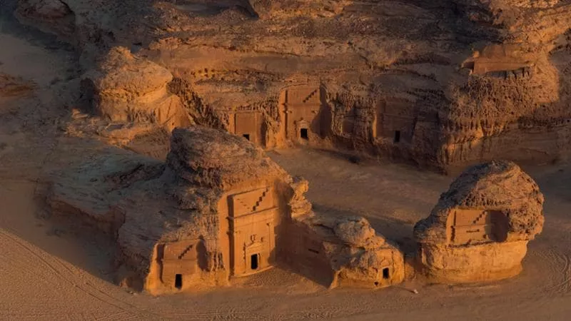 Tra preistoria e futuro, avventura nel deserto saudita