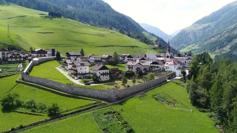 Weekend di Pasqua, dieci destinazioni per godersi la primavera. E la tradizione