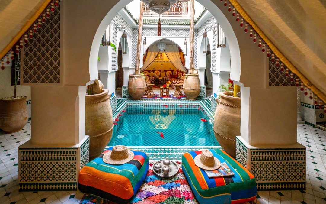 Dietro le porte della medina: cosa si nasconde nei riad di Marrakech