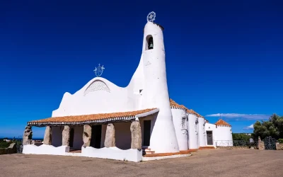 Le architetture della Costa Smeralda: un itinerario da scoprire